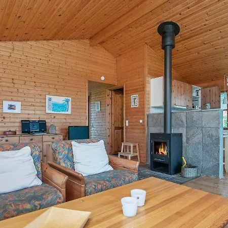 Two-bedroom Holiday In 2 Bogø By